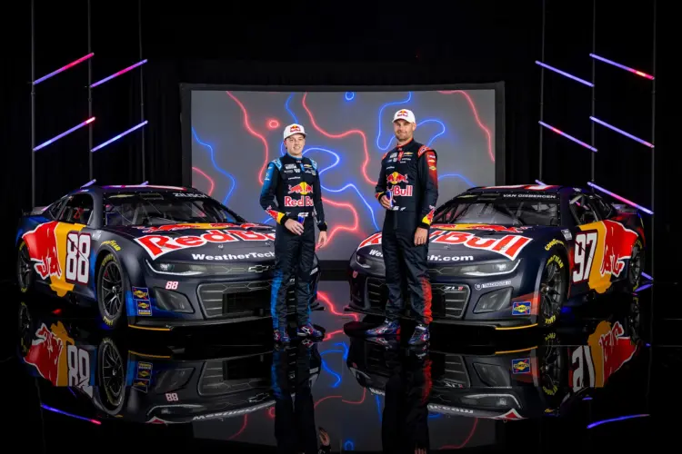 A Red Bull erősíti a kapcsolódást a NASCAR-ban A Red Bull erősíti a kapcsolódást a NASCAR-ban