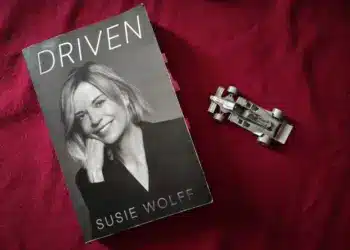 Könyvajánló – Susie Wolff: Driven – Inspiráló memoár, sztereotípiákon innen és túl