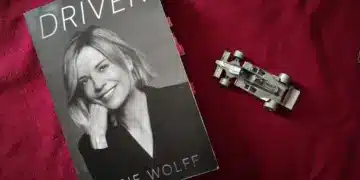 Könyvajánló – Susie Wolff: Driven – Inspiráló memoár, sztereotípiákon innen és túl