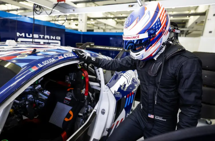 A Forma-1-ből kicsapott pilóta visszatért a versenypályára