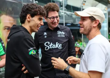 Egy nagy tanáccsal látta el Vettel Hamiltont a Ferrari kapcsán