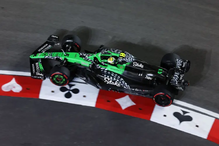 A sportszerű Bortoleto elnézést kért Strolltól, miután kiütötte Las Vegasban A sportszerű Bortoleto elnézést kért Strolltól, miután kiütötte Las Vegasban