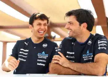 Sainz és Albon felidézték a 2025-ös szezon legviccesebb pillanatát