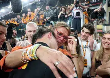 Hiába volt jelen Abu Dhabiban Norris barátnője, édesanyja lopta el a show-t