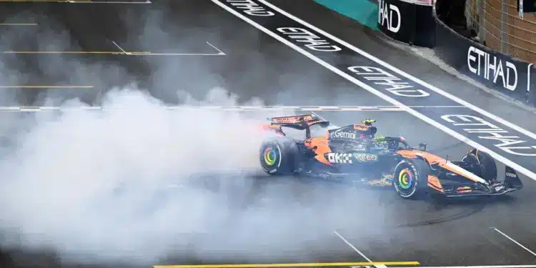 McLaren - Lando Norris ünneplés, F1 2025 Abu Dhabi