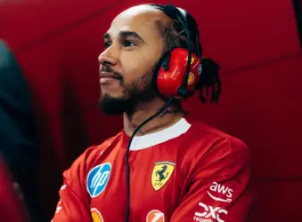 Hosszabb lehet Hamilton szerződése a Ferrarinál, mint amit eddig tudni lehetett