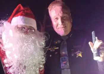 Túl gyorsan hajtott a Télapó, igazoltatta a rendőr