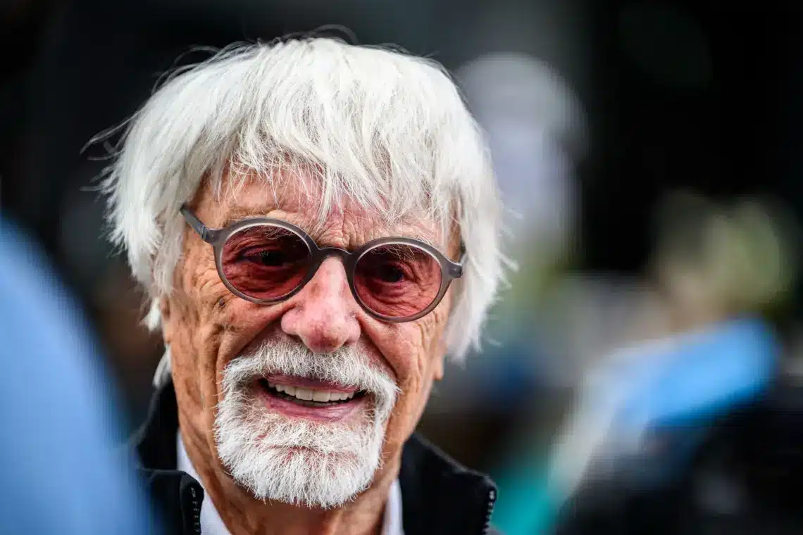 Ecclestone karácsonyi üzenetében méltatta Trumpot, közölte, ki a legjobb F1 pilóta, és még jósol is Ecclestone karácsonyi üzenetében méltatta Trumpot, közölte, ki a legjobb F1 pilóta, és még jósol is