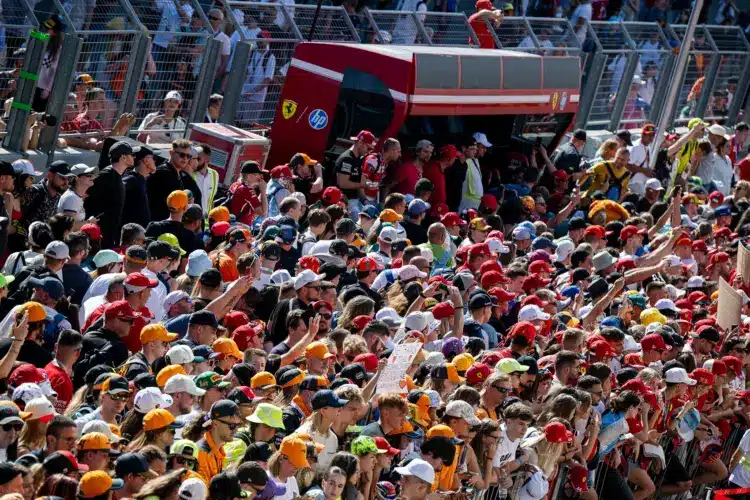 Karácsonyi ajándék az F1-es szakdolgozatot íróknak