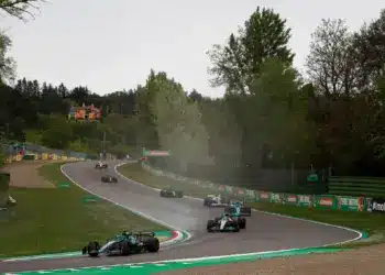 Új piros zászlós szabályok jönnek a Forma-1-es időmérő edzésekre