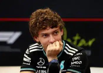 Wolff megorrolt Markóra, annak esztelen vádja miatt Antonelli irányába