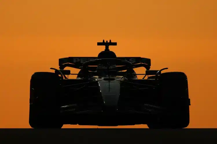 Megérkezett 2026 nyertes F1-es motorhangja?