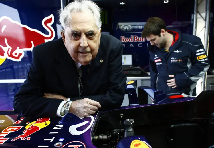 Az Alliance Airlines 1966 F1 világbajnokát festette az egyik repülőgépére