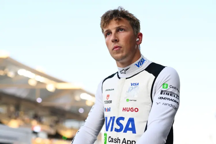 Az F1-es sztár, a téli szünet alatt több mint 50 ezer dollárt gyűjtött a mellrák kutatására