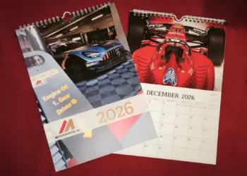 Exkluzív motorsport falinaptár 2026: Karácsonyi nyereményjáték!
