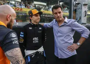 Oscar Piastri és menedzsere, Mark Webber