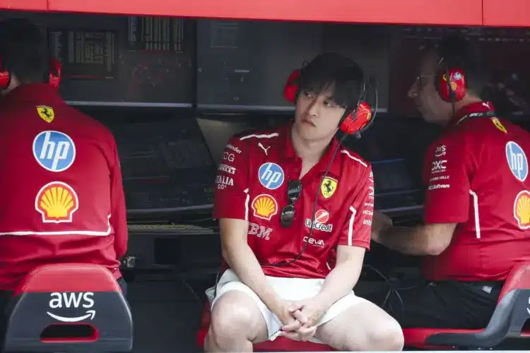 Elengedte az egyik pilótáját a Ferrari a 2026-os F1-es szezon előtt