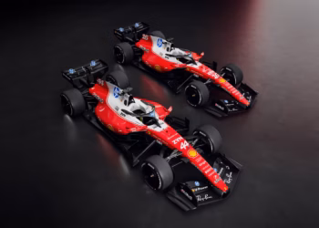 Bemutatkozott Lewis Hamilton és Charles Leclerc 2026-os Ferrarija