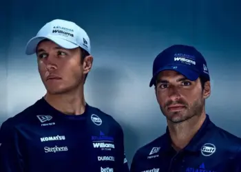 Droppolt a Willams új ruházati kollekciója a New Era jóvoltából