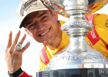 Pert nyert a McLaren a többszörös világbajnok ellen, 12 milliót kell fizetnie