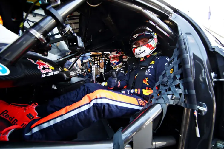 Kiderült, hol versenyezne még Verstappen: Indulna egy legendás futamon is