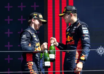 Megvált két nagyreményű pilótájától a Red Bull