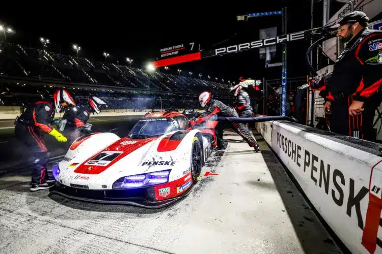 Parázs csaták után sem sikerült letaszítani a trónról a Porschét, így meglett a címvédés