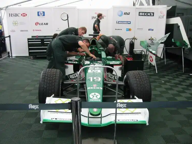 Jaguar R2, F1 2001