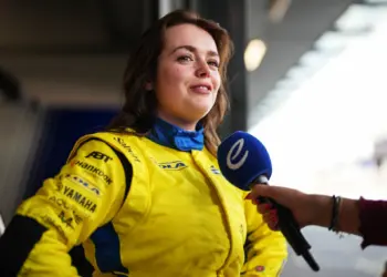 Izzy Hammond interjút ad a Formula E-nek