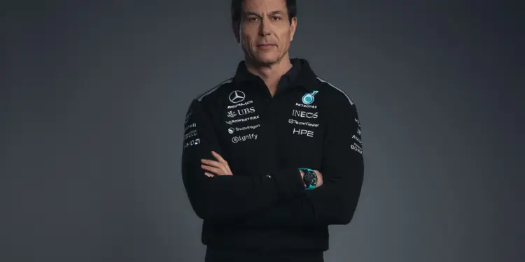 Toto Wolff, a Mercedes csapatfőnöke, 2026 stúdiófotó
