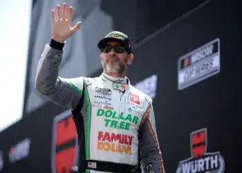 Visszavonul a NASCAR legendája