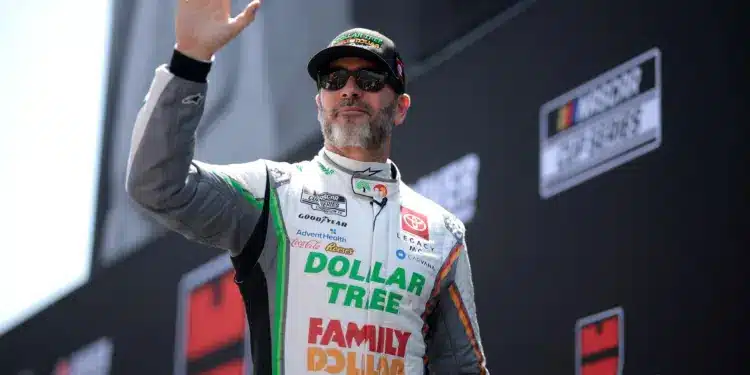 Visszavonul a NASCAR legendája