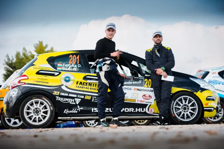 A Rally2 tavalyi bajnok párosa: Faltusz Dávid pilóta és Balai Róbert navigátor.