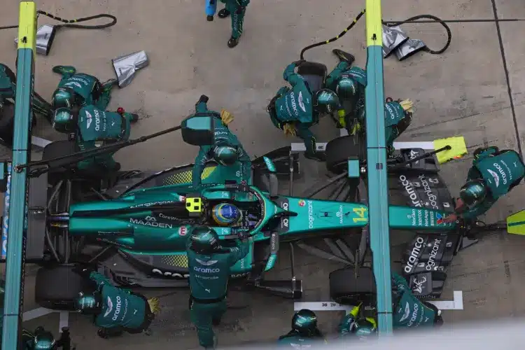 Fernando Alonso, Aston Martin