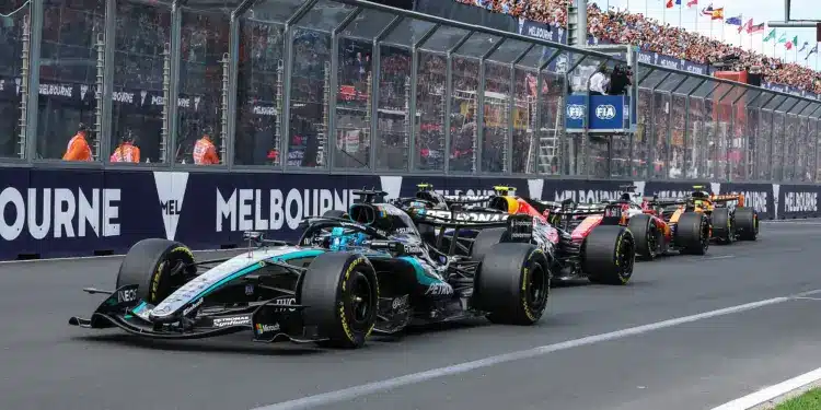 F1 2026 Ausztrál Nagydíj rajt: George Russell (Mercedes), Red Bull, Ferrari