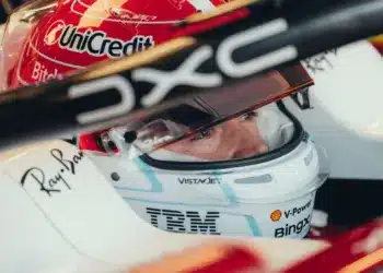 Charles Leclerc, sisakban az autóban