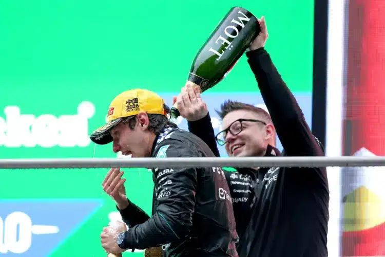 Andrea Kimi Antonelli, Peter Bonnington, Wolff
