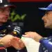 Carlos Sainz (Williams) Max Verstappennel (Red Bull) beszélget