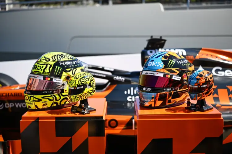 Lando Norris, Oscar Piastri, lego, mclaren