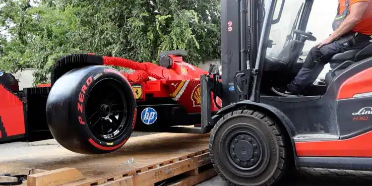 LEGO Ferrari targoncán