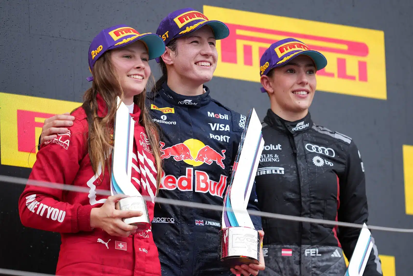 Chiara Bättig (2.), Alisha Palmowski (1.), Emma Felbermayr (3.), F1 Academy