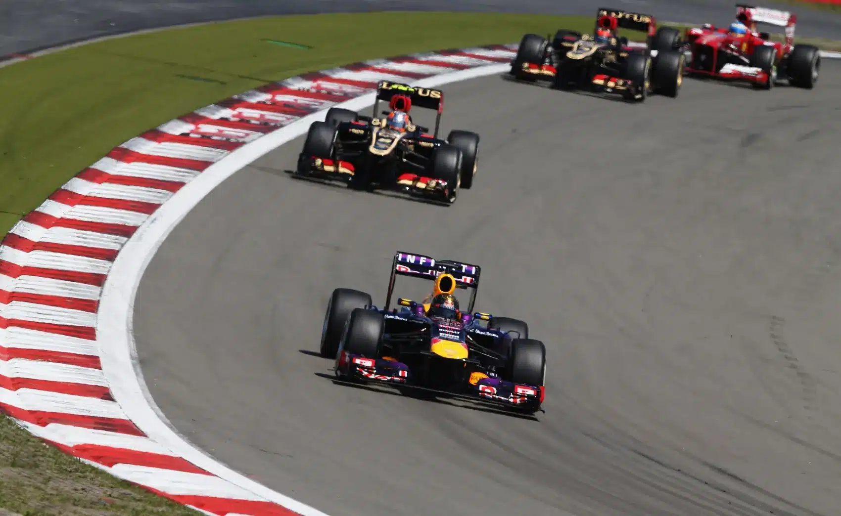 F1 2013 V8