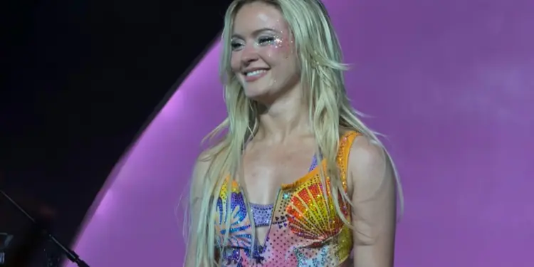 Zara Larsson, F1