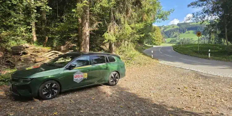 Opel Astra, Holy Cube Rally