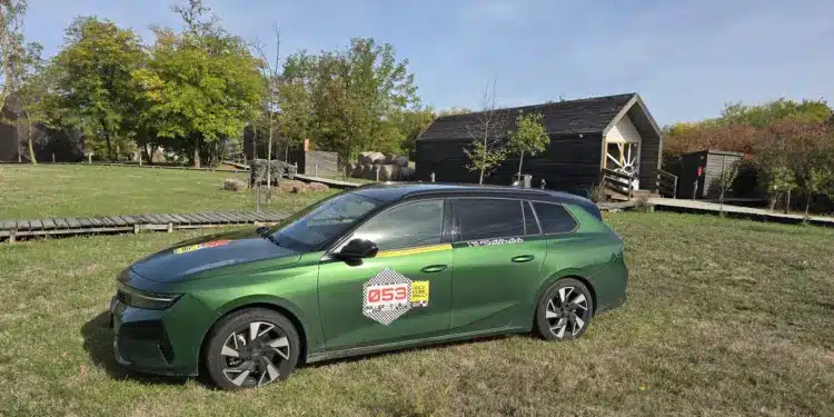 Holy Cube Rally, Opel