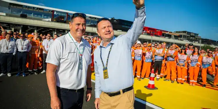 Gyulay Zsolt, Szujó Zoltán