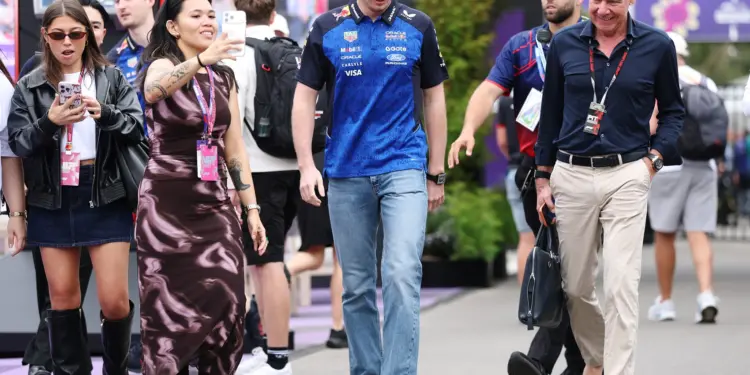 Max Verstappen, Raymond Vermeulen, paddock, fans