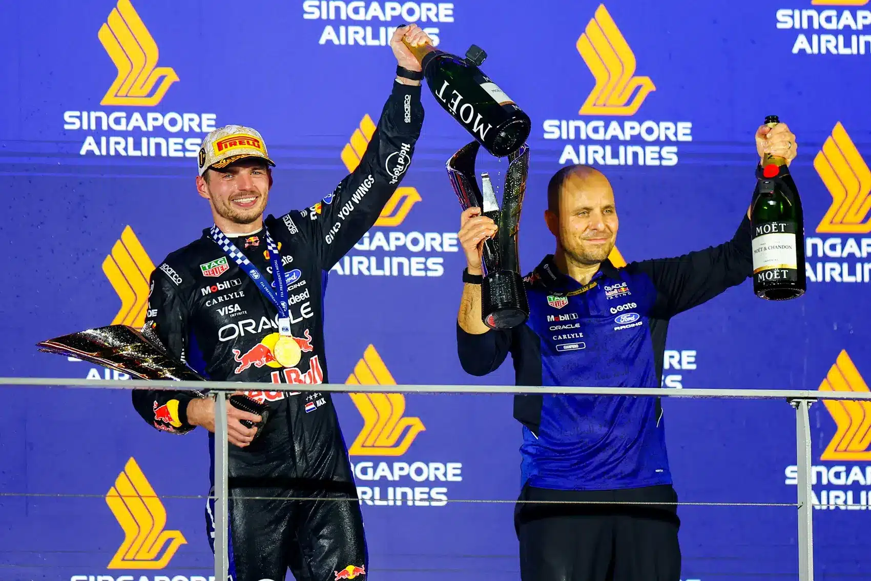 Max Verstappen és Gianpiero Lambiase, 2026 Szingapúr