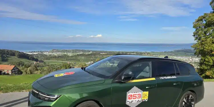 Opel Astra, Holy Cube Rally
